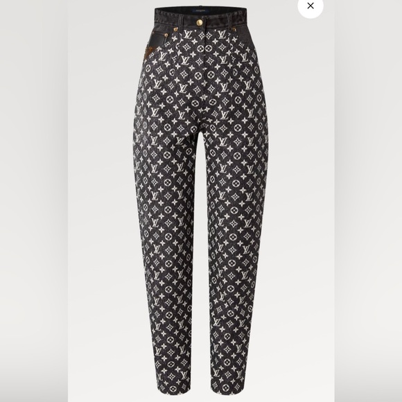 LOUIS VUITTON Monogram Denim Mom Jeans SIZE 36 european (4 US or Small) - Picture 1 of 16